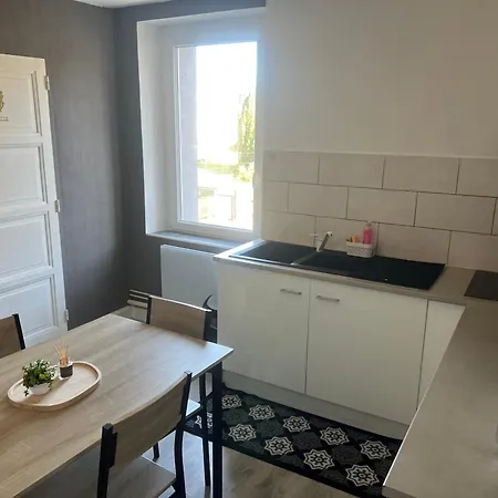 Appartement Au 1 Er Etage Cote Jardin شقة *