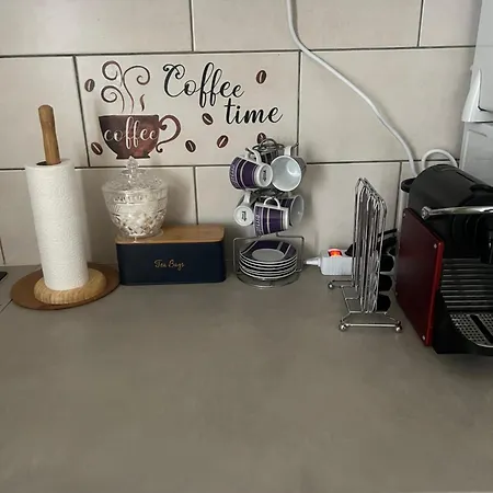 Appartement Au 1 Er Etage Cote Jardin شقة